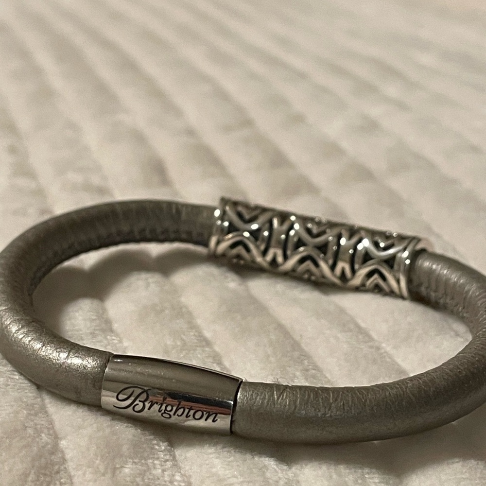 Brighton Taupe Leather Bracelet with Toledo long Bead - Picture 3 of 6